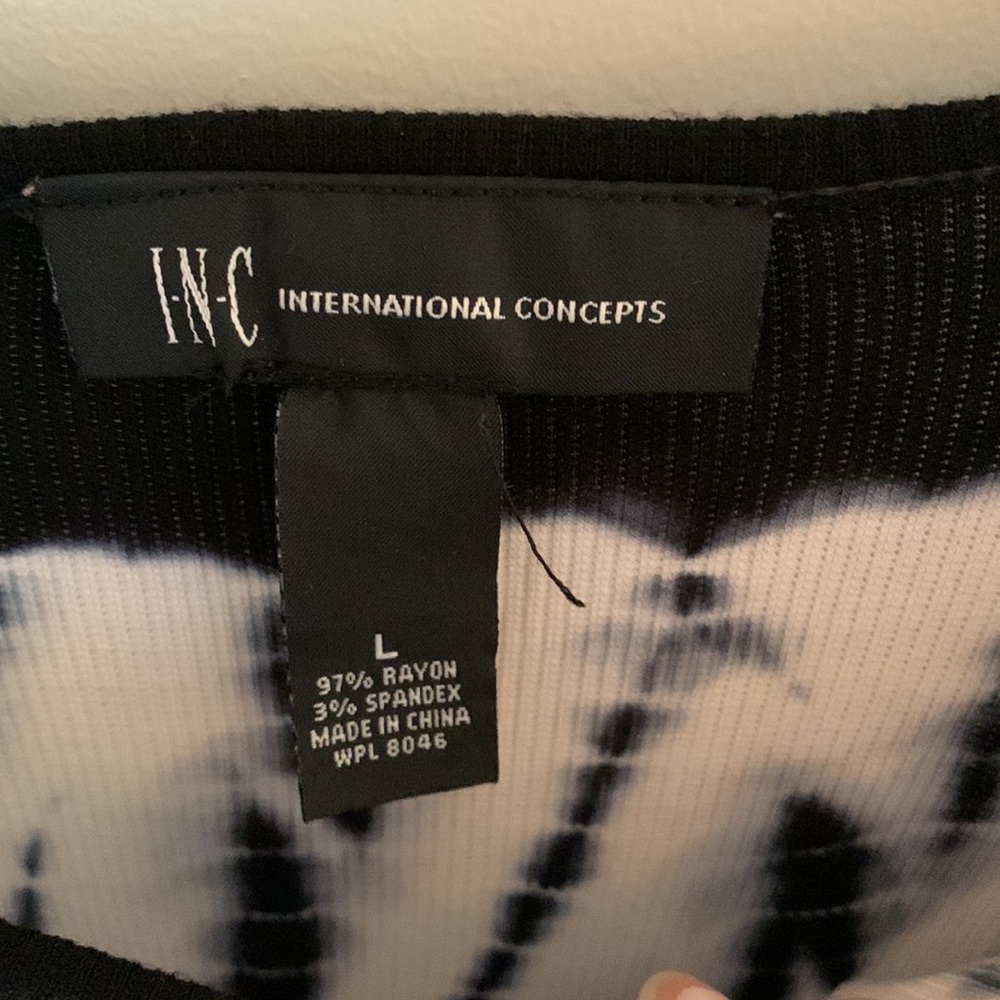 INC international concepts long sleeve black white blouse tye dye design size L - Picture 2 of 3